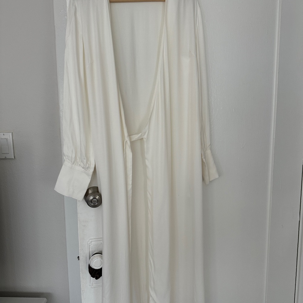 Zara Cream Wrap Robe - Picture 5 of 7